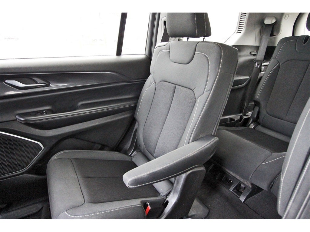 2021 Jeep Grand Cherokee L Laredo