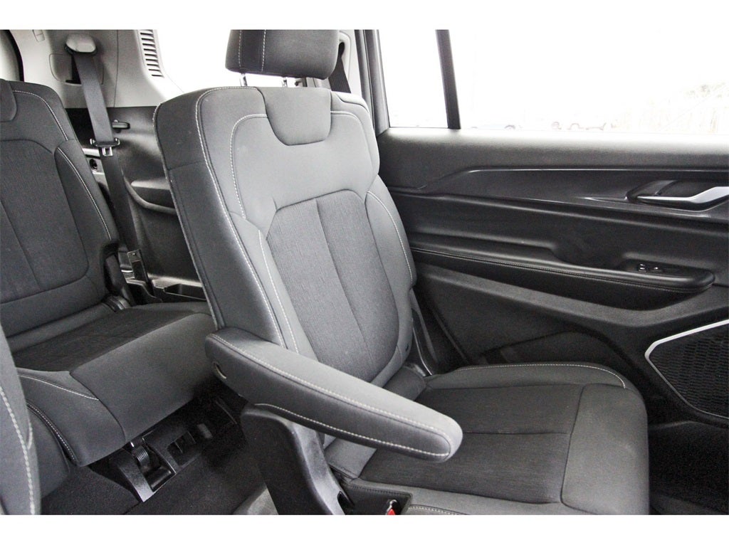 2021 Jeep Grand Cherokee L Laredo