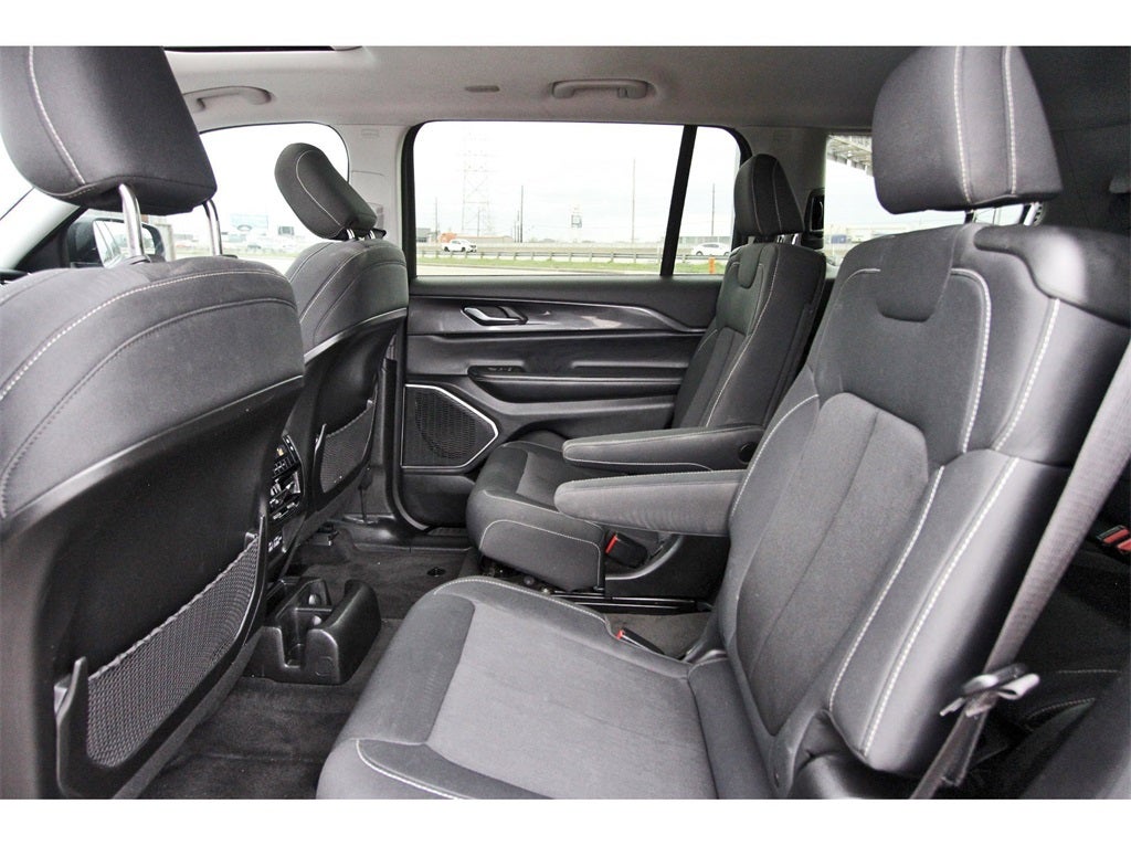 2021 Jeep Grand Cherokee L Laredo