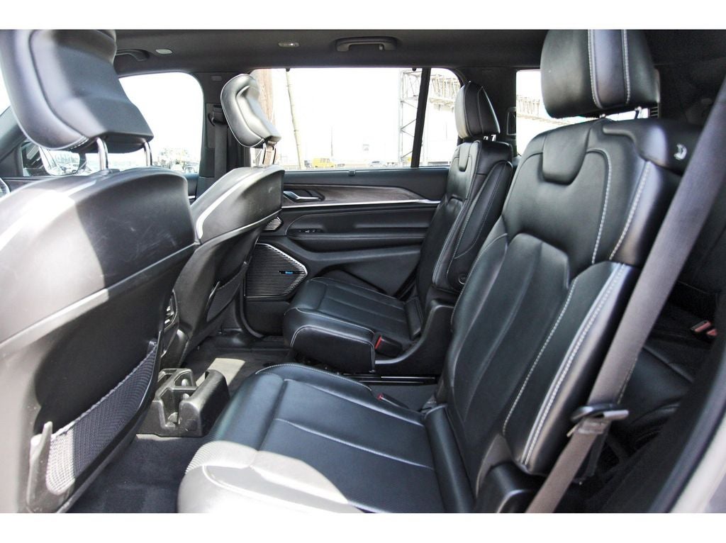 2022 Jeep Grand Cherokee L Overland