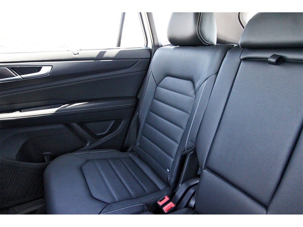 2026 Volkswagen Atlas Cross Sport 2.0T SEL R-Line Black