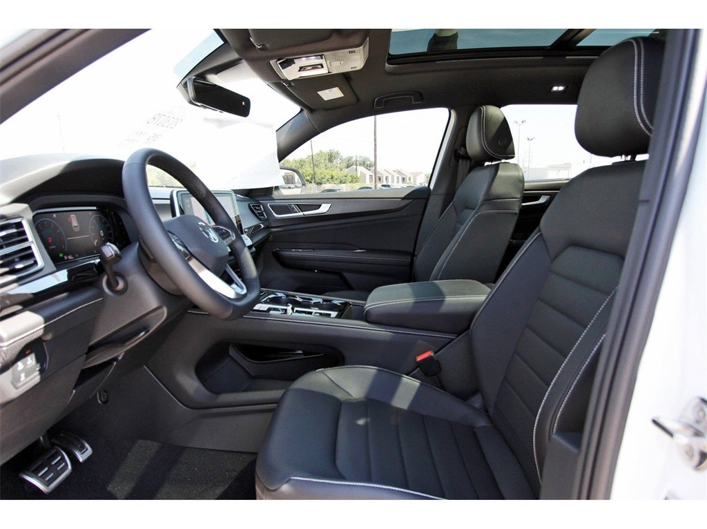 2026 Volkswagen Atlas Cross Sport 2.0T SEL R-Line Black