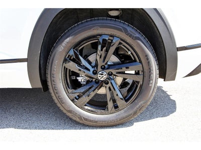 2026 Volkswagen Atlas Cross Sport 2.0T SEL R-Line Black