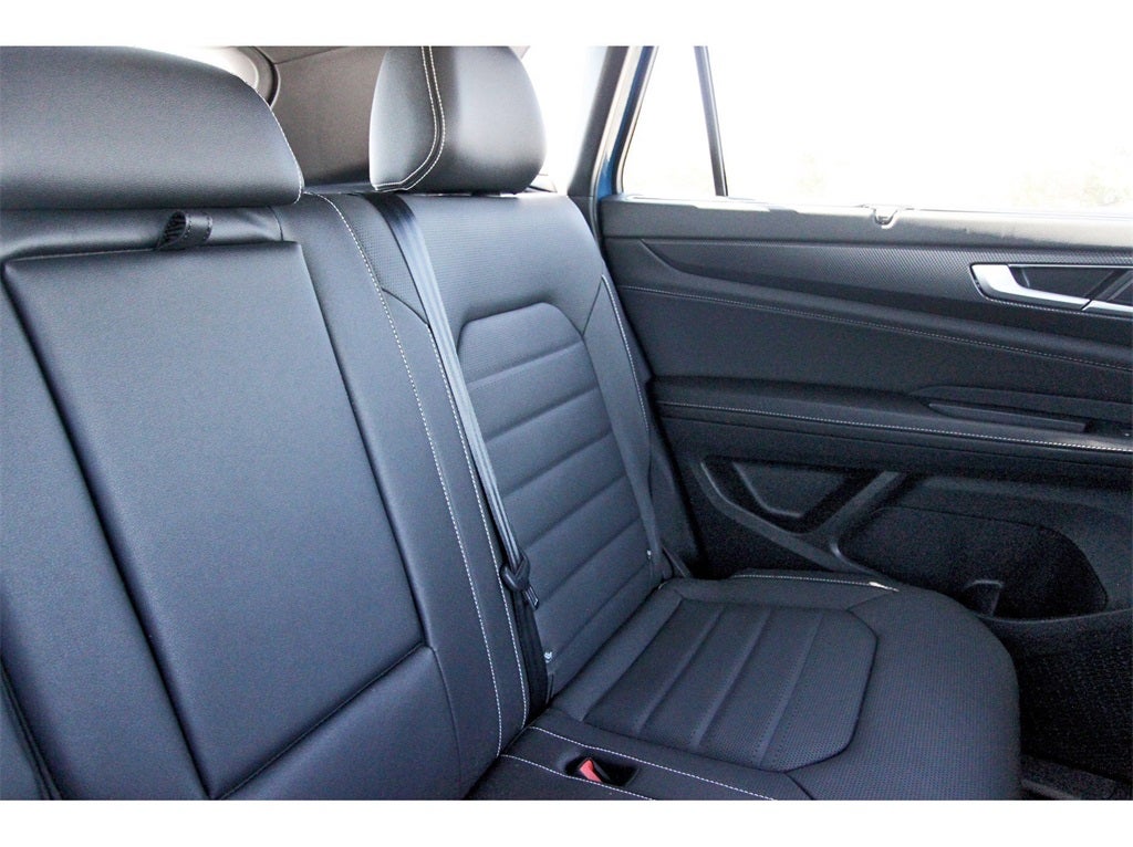 2026 Volkswagen Atlas Cross Sport 2.0T SEL R-Line Black