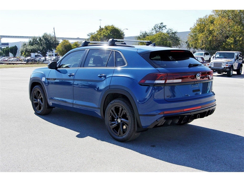 2026 Volkswagen Atlas Cross Sport 2.0T SEL R-Line Black