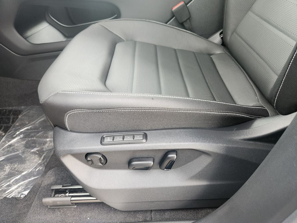 2026 Volkswagen Atlas Cross Sport SEL R-Line Black