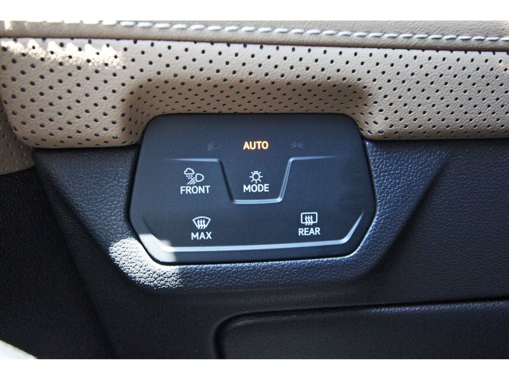 2026 Volkswagen Atlas Cross Sport 2.0T SEL