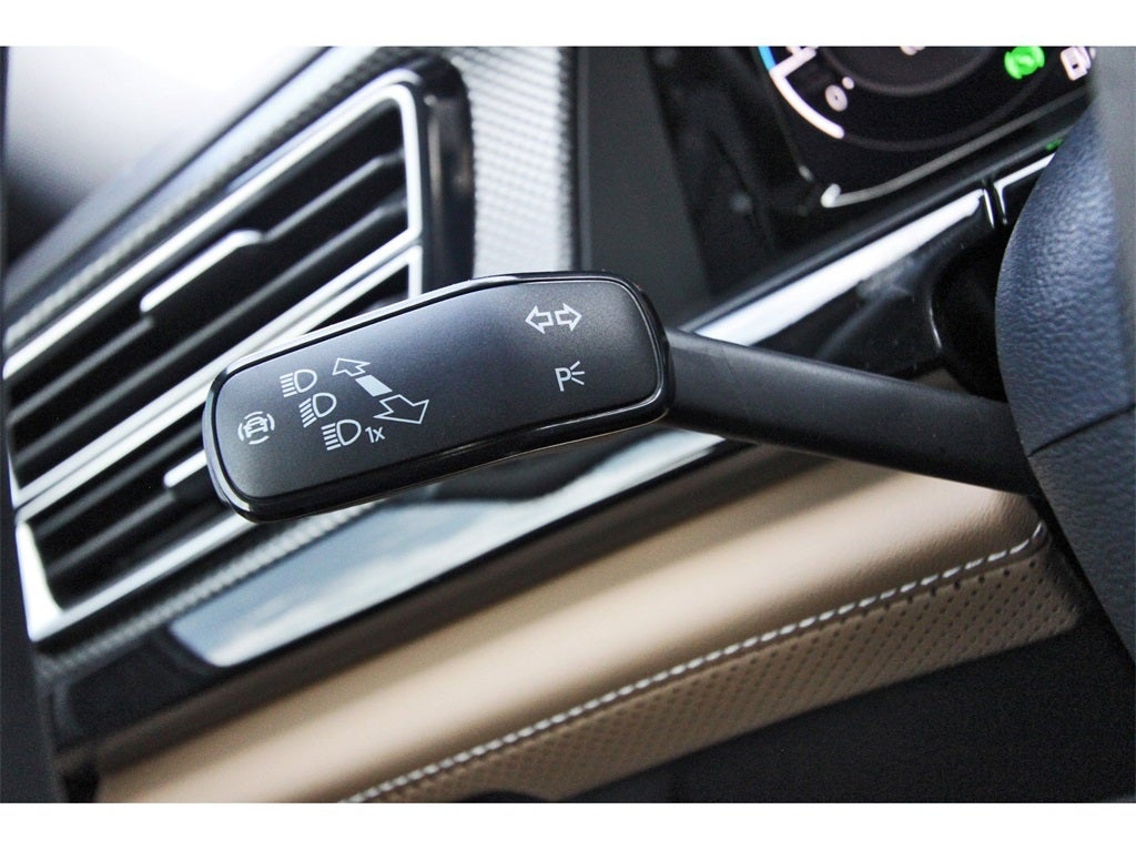 2026 Volkswagen Atlas Cross Sport 2.0T SEL