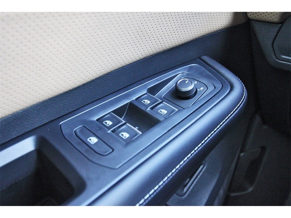 2026 Volkswagen Atlas Cross Sport 2.0T SEL