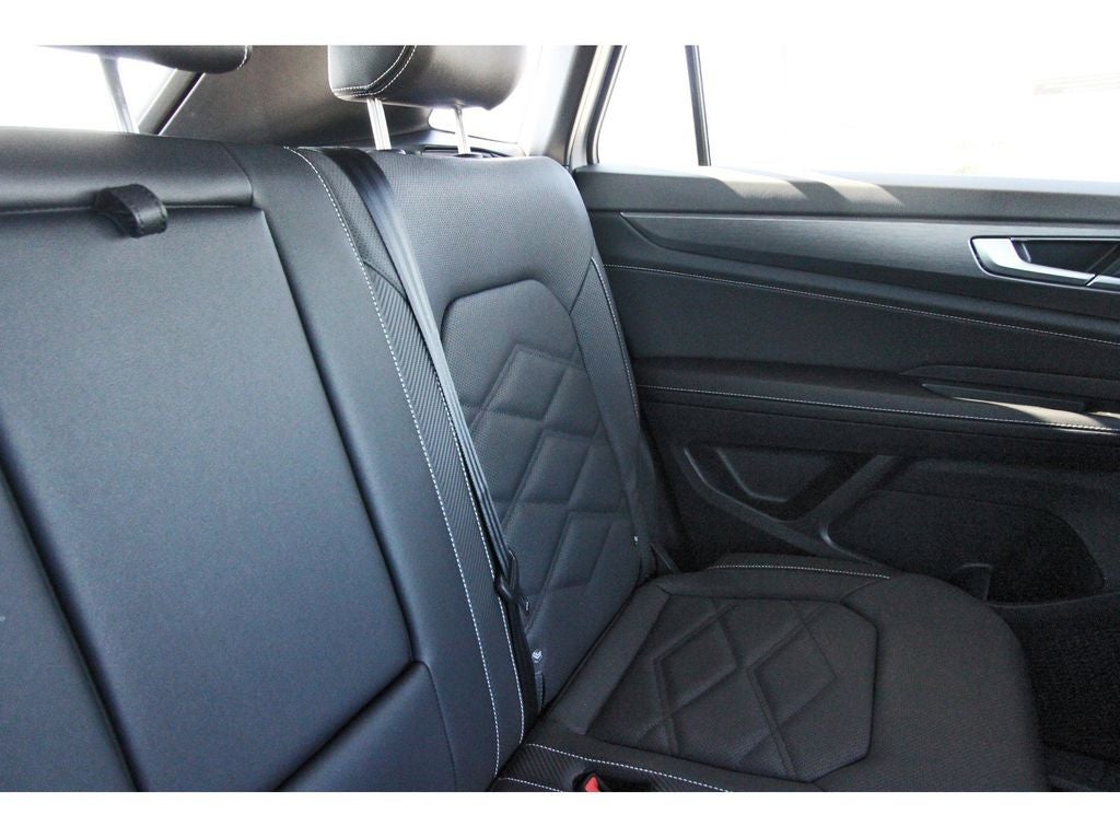 2026 Volkswagen Atlas Cross Sport 2.0T SE