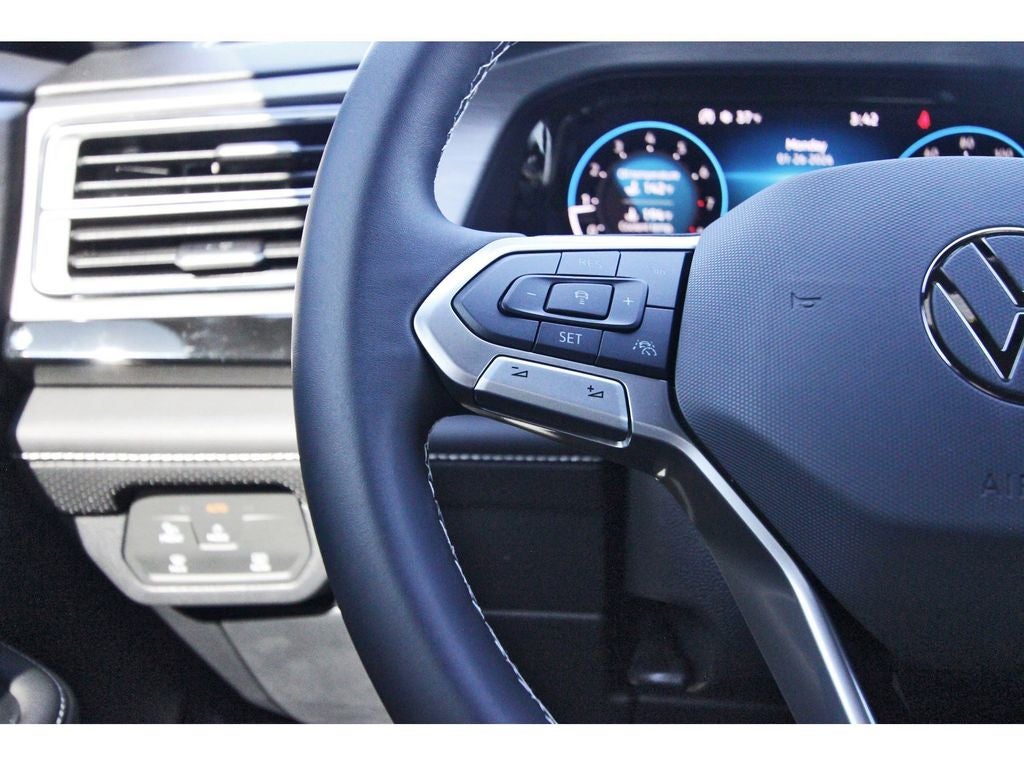 2026 Volkswagen Atlas Cross Sport 2.0T SE