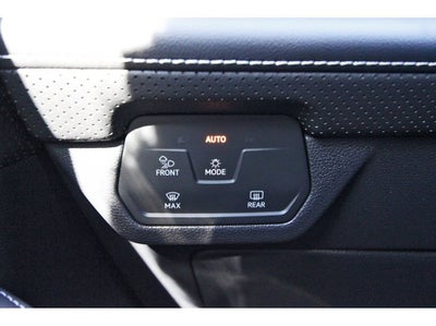 2026 Volkswagen Atlas Cross Sport 2.0T SE