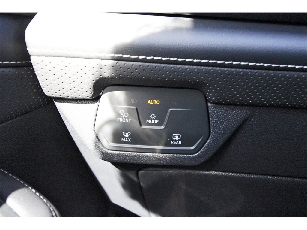 2026 Volkswagen Atlas Cross Sport 2.0T SE