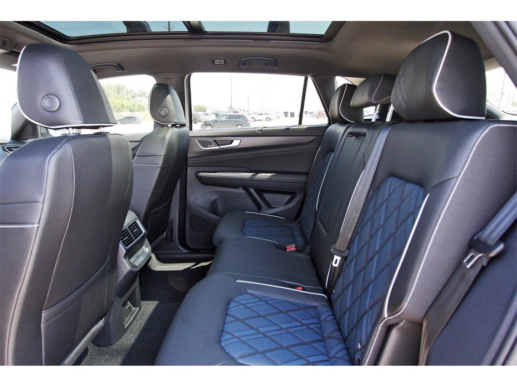 2026 Volkswagen Atlas Cross Sport 2.0T SEL Premium R-Line