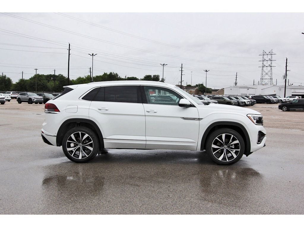 2026 Volkswagen Atlas Cross Sport 2.0T SEL Premium R-Line