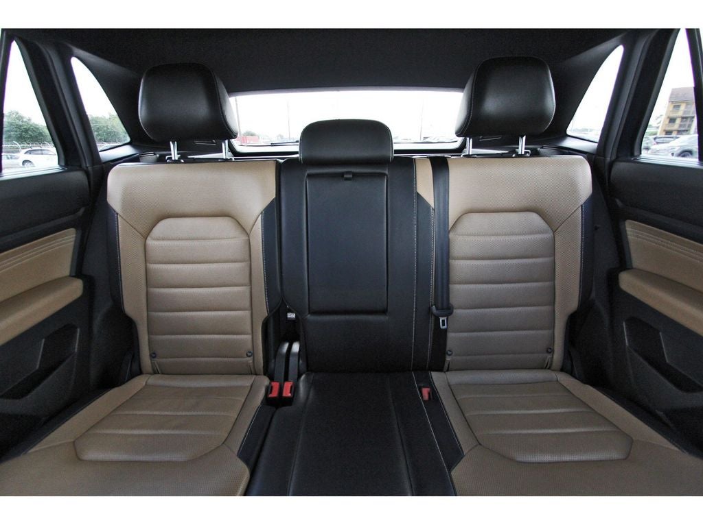 2023 Volkswagen Atlas Cross Sport 3.6L V6 SEL Premium R-Line