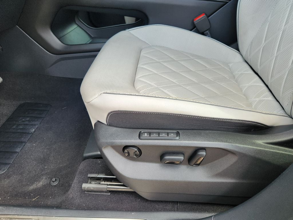 2024 Volkswagen Atlas Cross Sport 2.0T SEL Premium R-Line