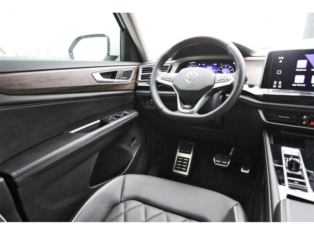2024 Volkswagen Atlas 2.0T SEL Premium R-Line