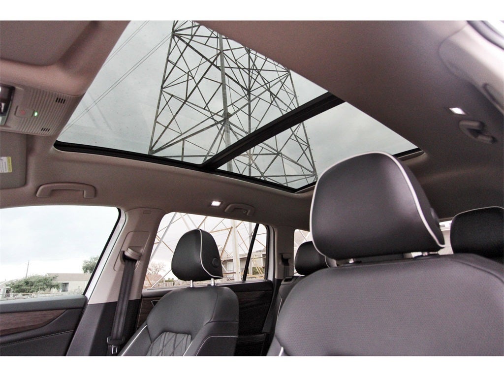 2024 Volkswagen Atlas 2.0T SEL Premium R-Line