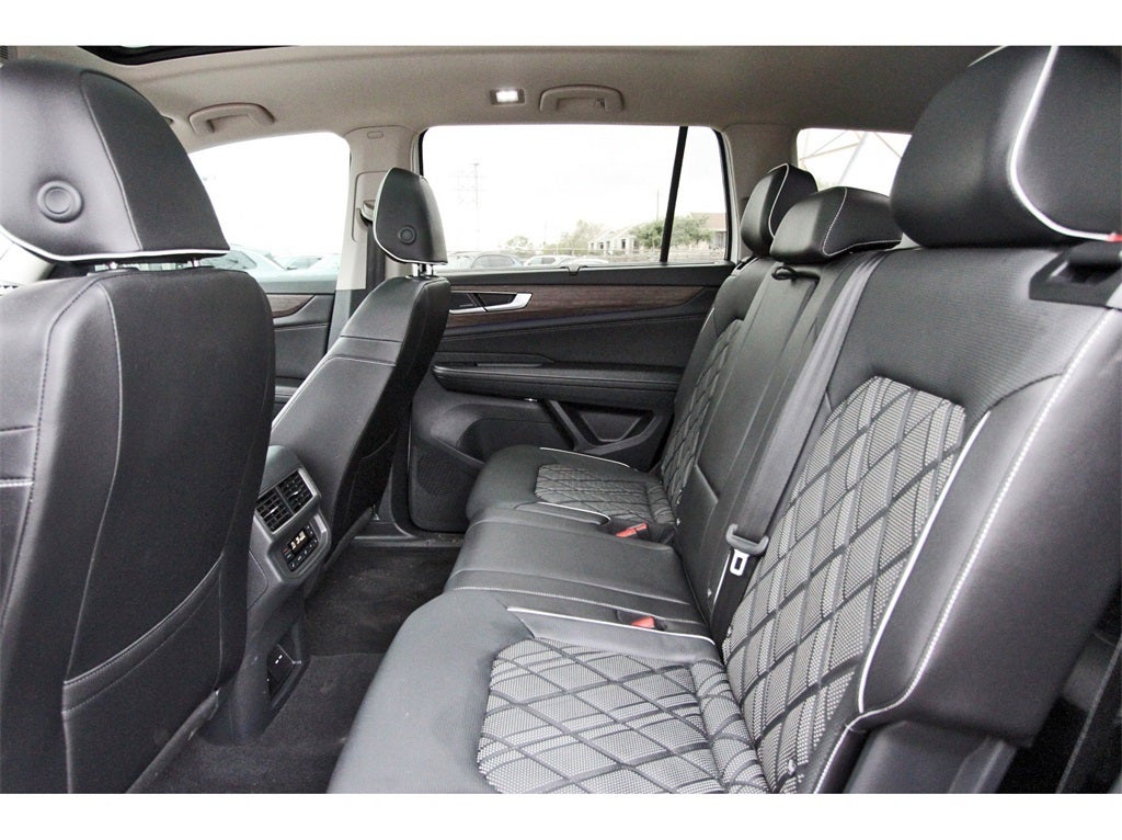 2024 Volkswagen Atlas 2.0T SEL Premium R-Line