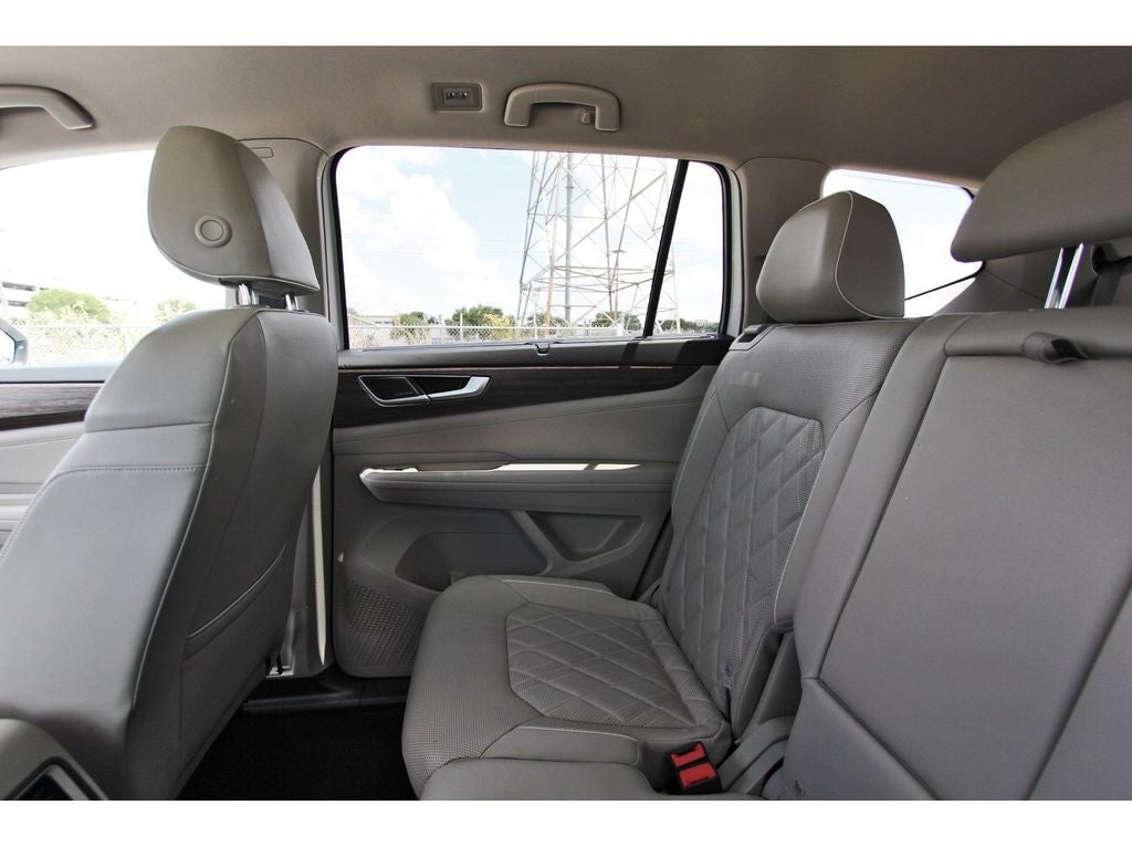 2024 Volkswagen Atlas 2.0T SEL Premium R-Line