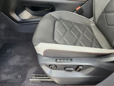 2024 Volkswagen Atlas 2.0T Peak Edition SEL