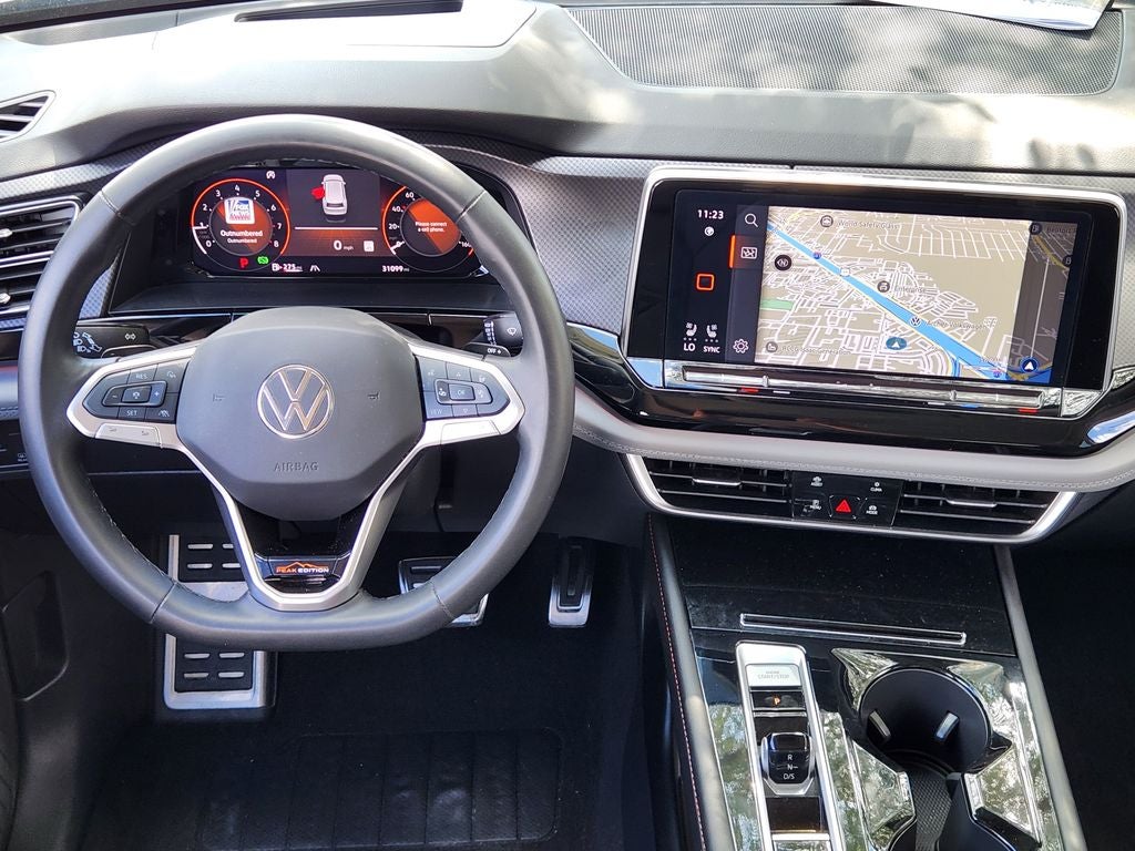 2024 Volkswagen Atlas 2.0T Peak Edition SEL