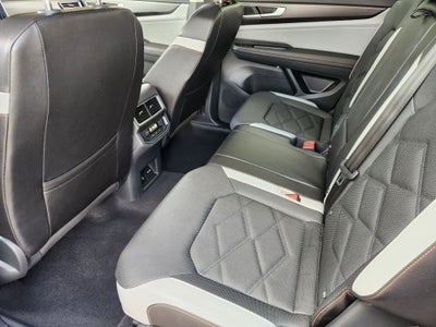 2024 Volkswagen Atlas 2.0T Peak Edition SEL