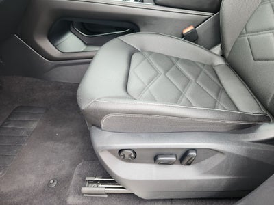 2026 Volkswagen Atlas SE w/Technology