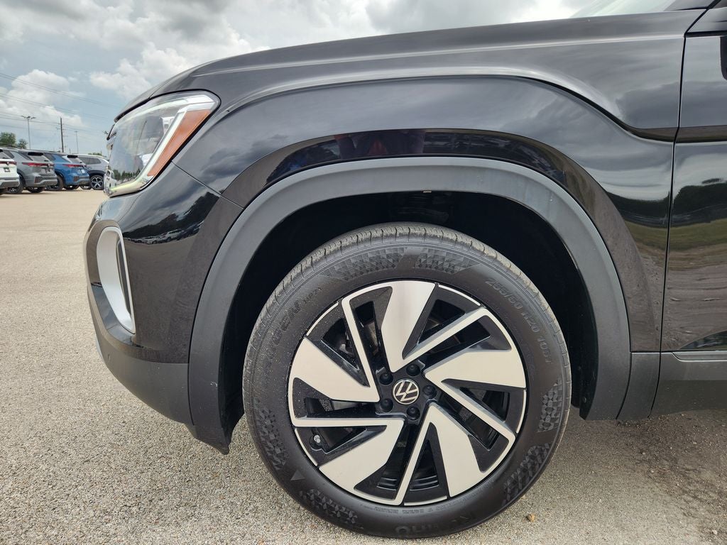 2026 Volkswagen Atlas SE w/Technology
