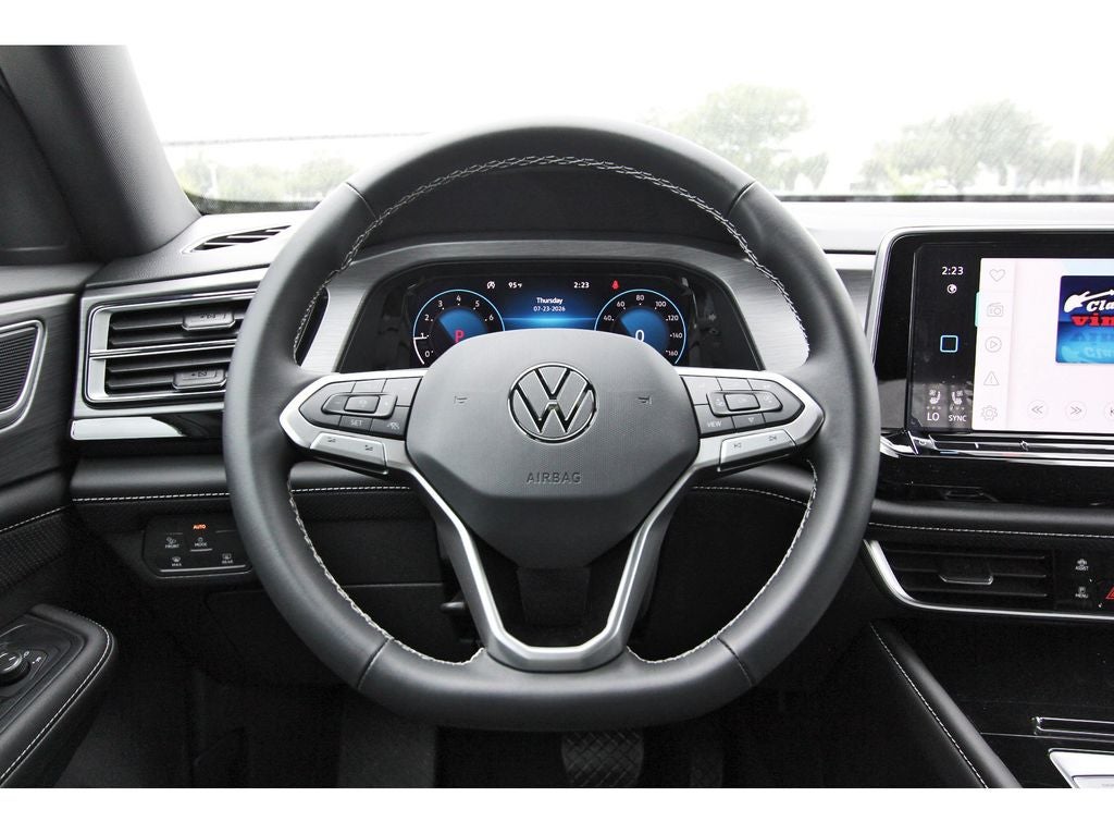 2026 Volkswagen Atlas Cross Sport 2.0T SE w/Technology