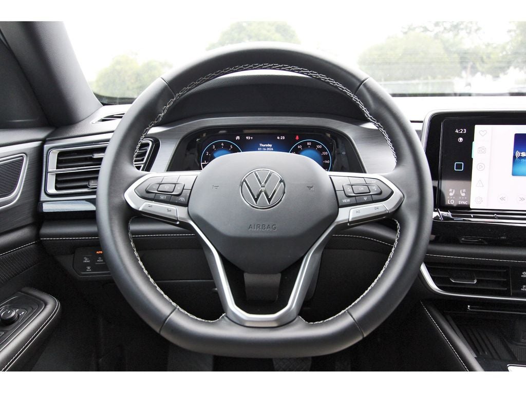 2026 Volkswagen Atlas Cross Sport 2.0T SE w/Technology