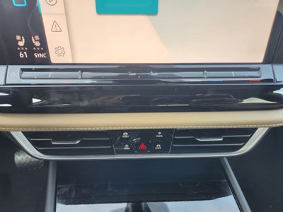 2026 Volkswagen Atlas Cross Sport SE w/Technology
