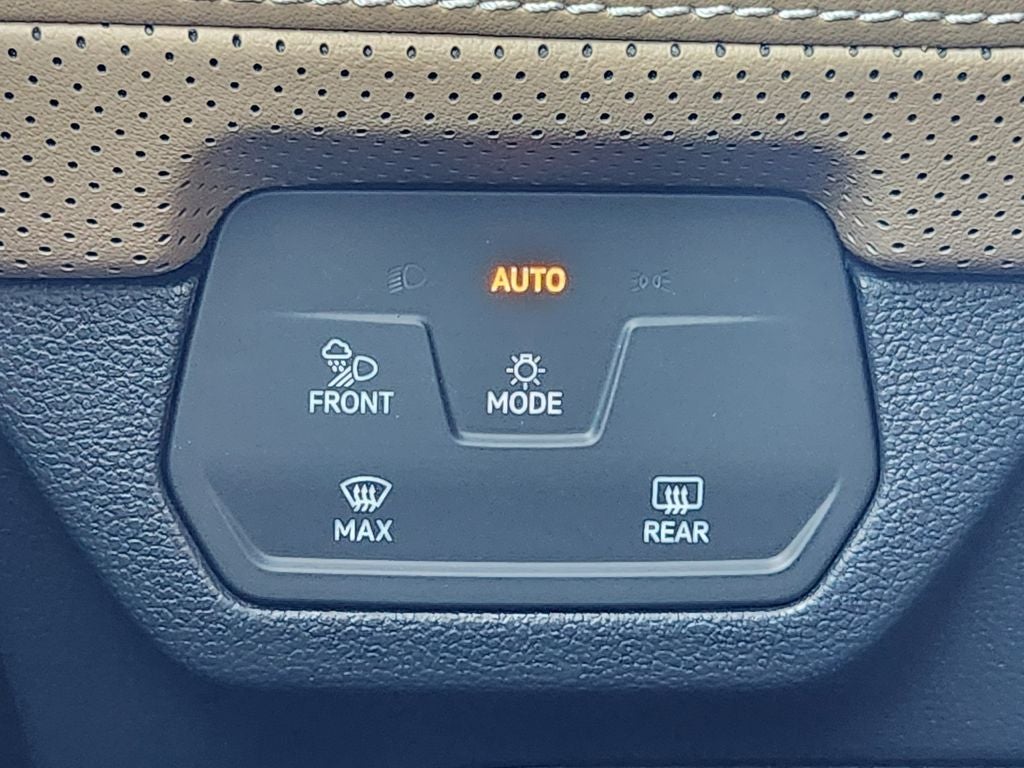 2026 Volkswagen Atlas Cross Sport SE w/Technology