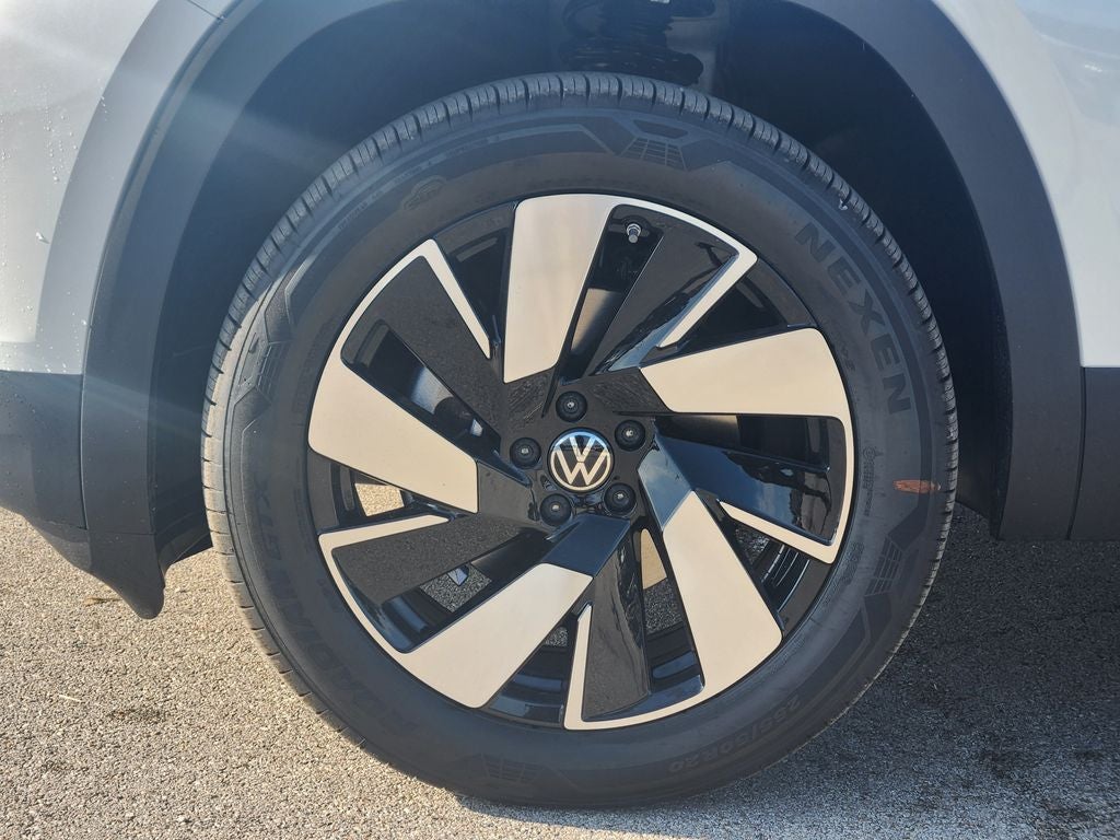 2026 Volkswagen Atlas Cross Sport SE w/Technology