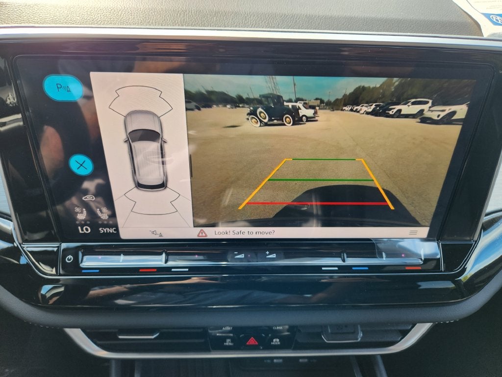 2026 Volkswagen Atlas Cross Sport SE w/Technology