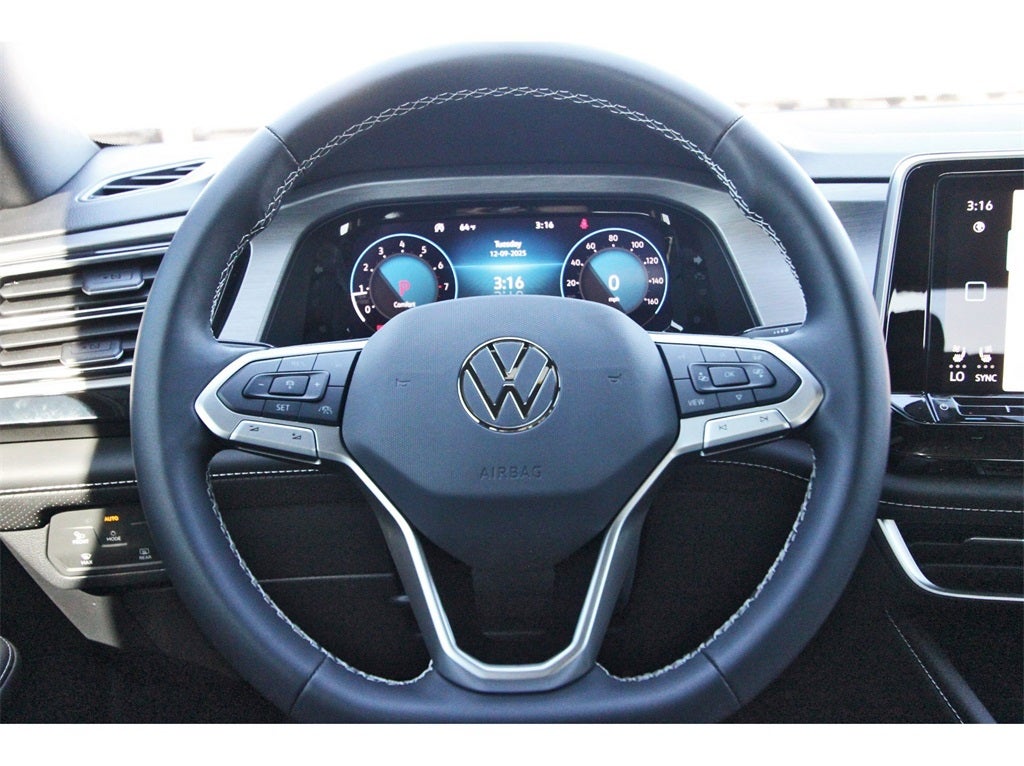 2026 Volkswagen Atlas Cross Sport 2.0T SE w/Technology