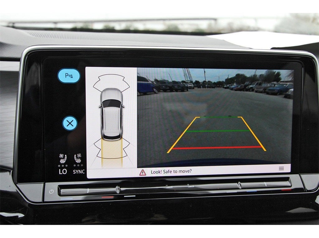 2025 Volkswagen Atlas Cross Sport 2.0T SE w/Technology