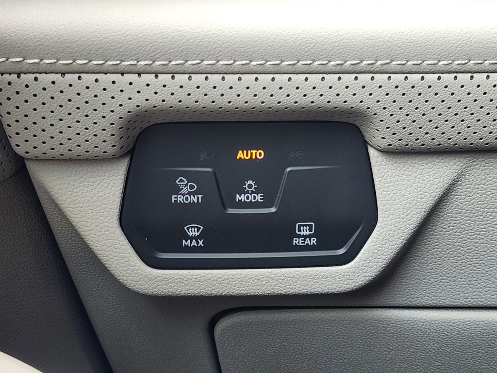 2026 Volkswagen Atlas SE w/Technology