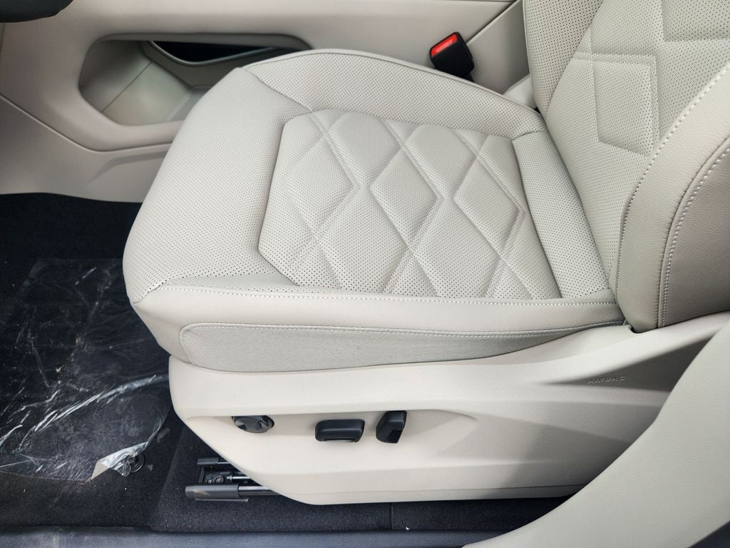 2026 Volkswagen Atlas SE w/Technology