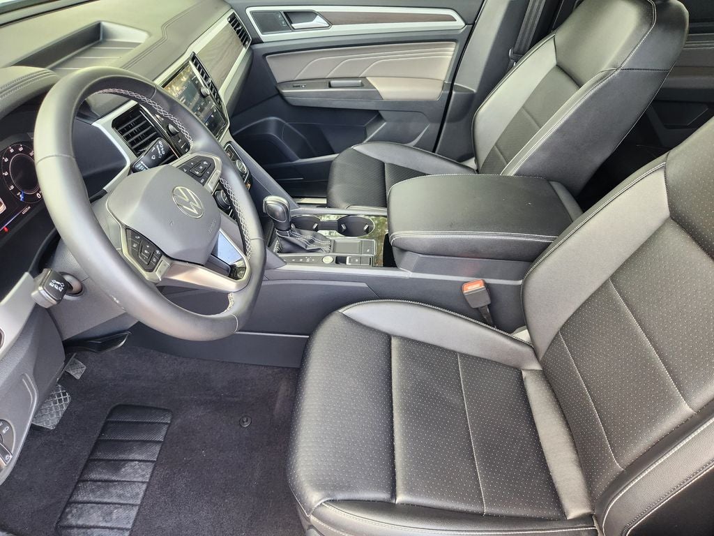 2022 Volkswagen Atlas 2.0T SE w/Technology