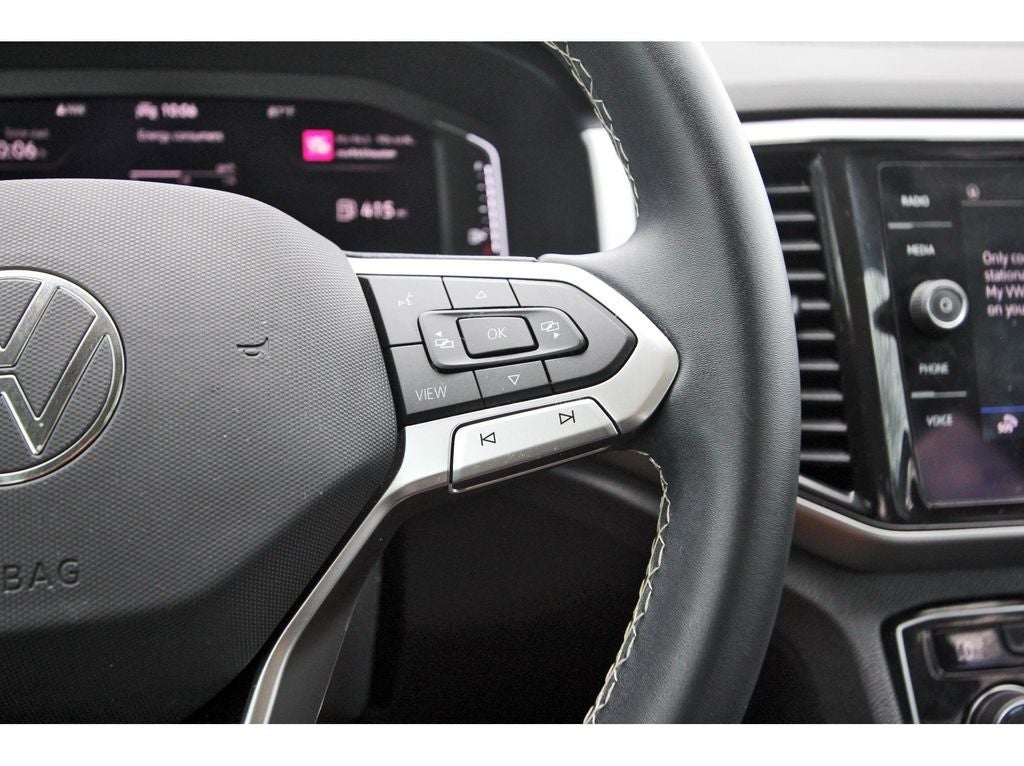 2022 Volkswagen Atlas 3.6L V6 SE w/Technology