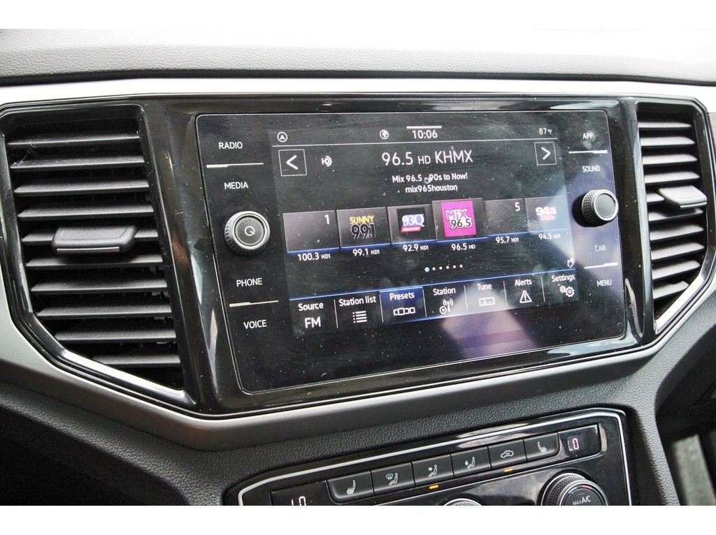 2022 Volkswagen Atlas 3.6L V6 SE w/Technology