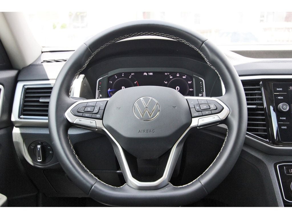 2023 Volkswagen Atlas 3.6L V6 SE w/Technology