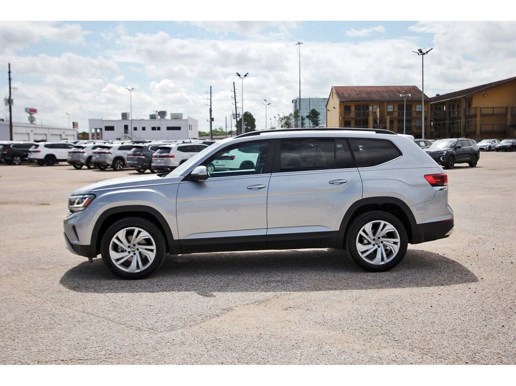 2022 Volkswagen Atlas 3.6L V6 SE w/Technology