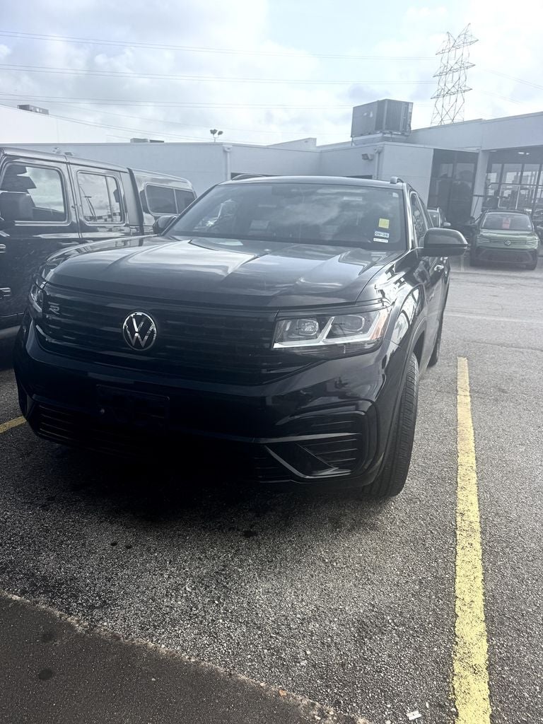 2023 Volkswagen Atlas Cross Sport 2.0T SEL R-Line