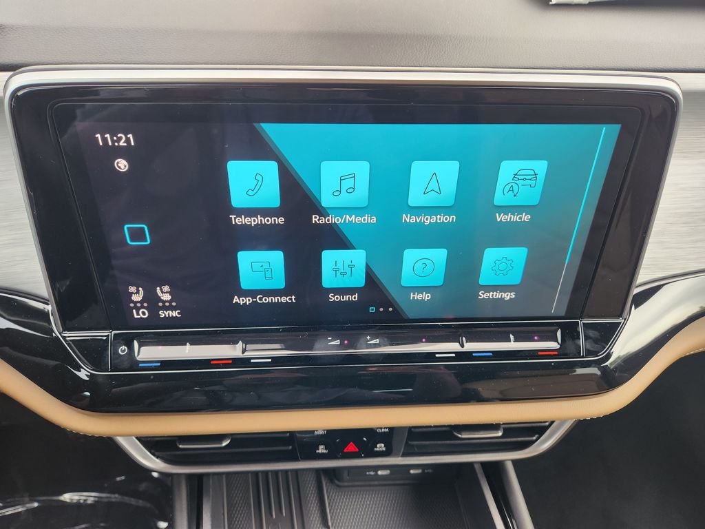 2026 Volkswagen Atlas Cross Sport SE w/Technology