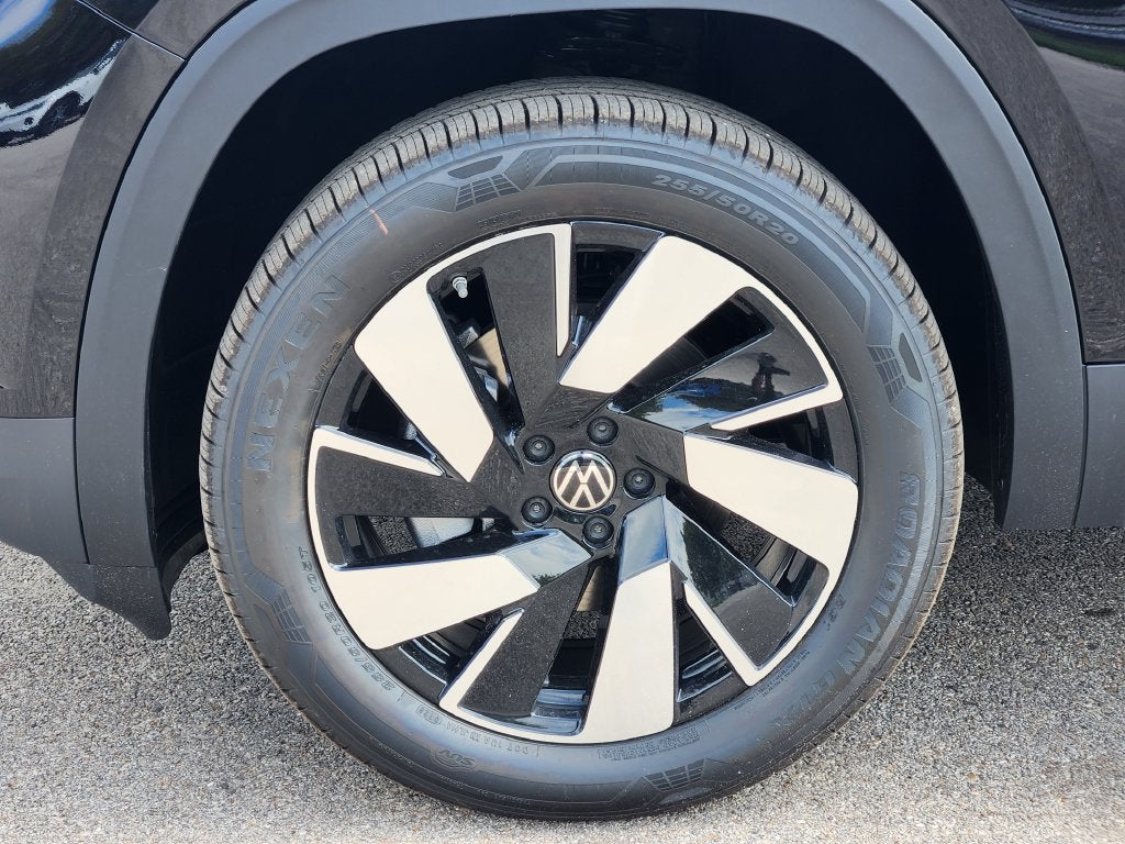 2026 Volkswagen Atlas Cross Sport SE w/Technology