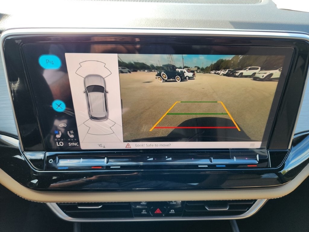 2026 Volkswagen Atlas Cross Sport SE w/Technology