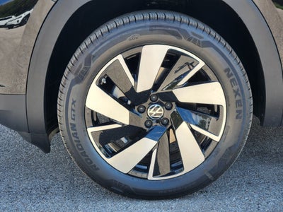 2026 Volkswagen Atlas Cross Sport SE w/Technology